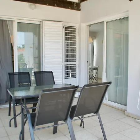 Daire Yiallos Village Apt. A101 Meneou
