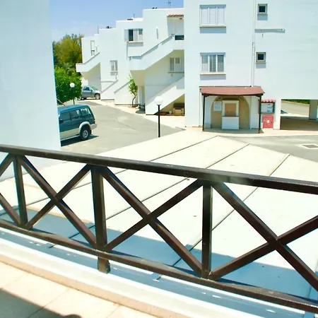 Daire Yiallos Village Apt. A101 Meneou