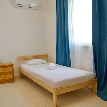 Yiallos Village Apt. A101 Менеоу