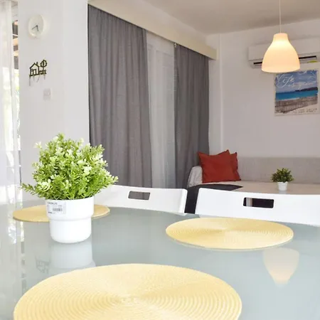 Yiallos Village Apt. A101 * Meneou