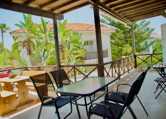 Yiallos Village Apt. A101 Meneou